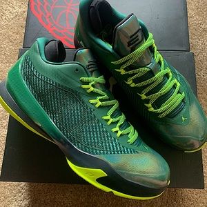 JORDAN CP3.VIII (BRAND NEW WITH BOX)